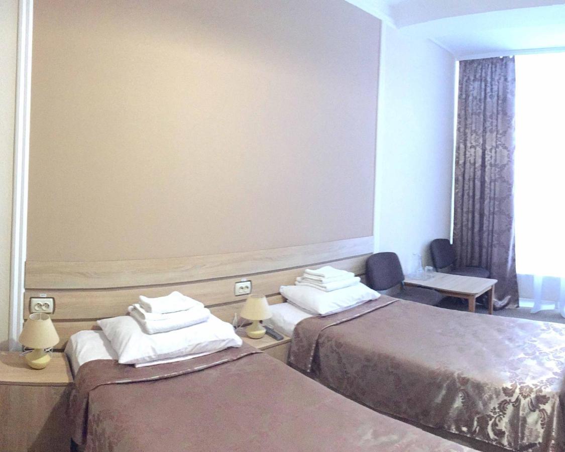 Hotel Dibrova à Bila Tserkva Extérieur photo